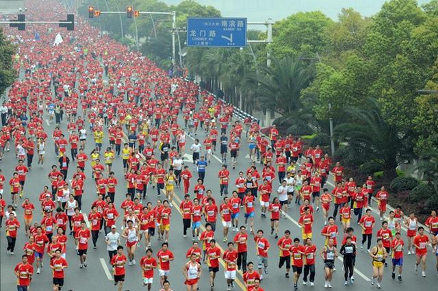 天友乳业助力重庆国际马拉松赛 本周末火热开