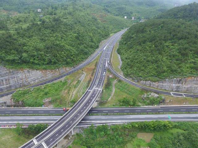 酉沿高速公路开通在即 重庆至贵州再添新通道