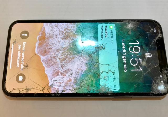双面玻璃的iPhoneX容易碎?教你省钱方法