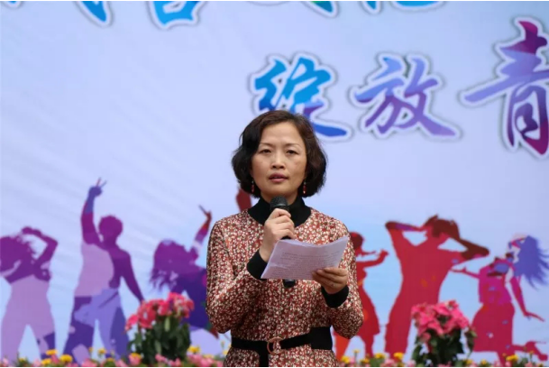 重庆诚善中学第十届艺术节用诚善之心点亮艺术