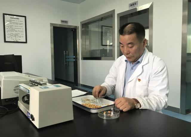 铜梁：民以食为天 “粮食卫士”蒋天科的35年“初心”