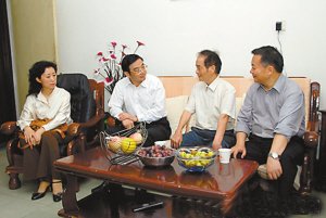 西南政法大学78级学生周强任湖南省委书记_本