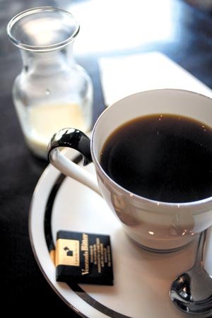 蓝山咖啡多山寨 成本仅2元售价上百