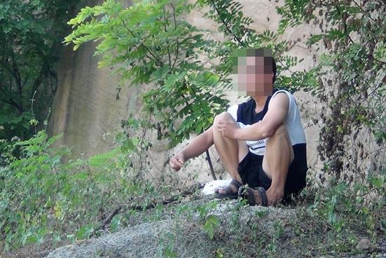 瘸腿男“轻生”被救下 实为骗局被民警识破