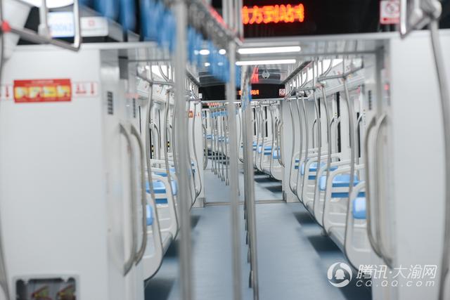 轨道5号线一期北段预计月底通车 车站车厢大曝光