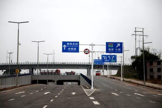 重庆这条建在水上的公路即将通车