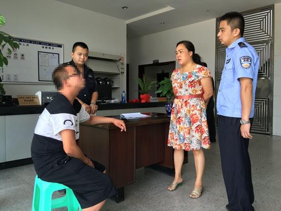 瘸腿男“轻生”被救下 实为骗局被民警识破