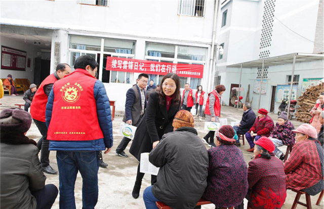 续写雷锋日记,忠县开展志愿服务活动