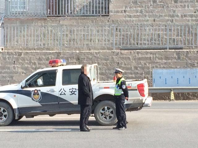 没文化 老板过不了科目一索性无证驾驶