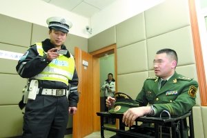 冒充消防来检查 男子进商场张口就要罚5万(图