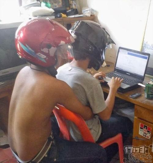 <em>平胸妹子</em>玩游戏<em>的好处</em>!这才是真正的极品玩家