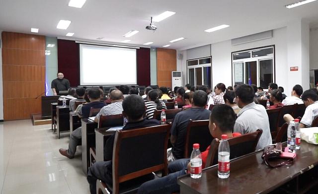 大渡口卫计委开夜校让农民工学健康