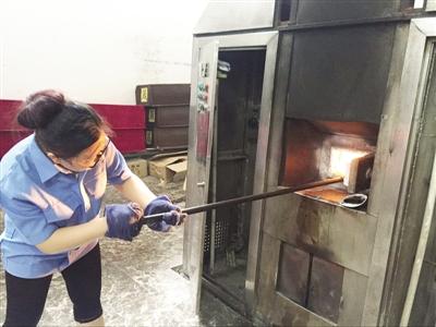 95后美女殡葬师:让逝者安详离去是件功德无量