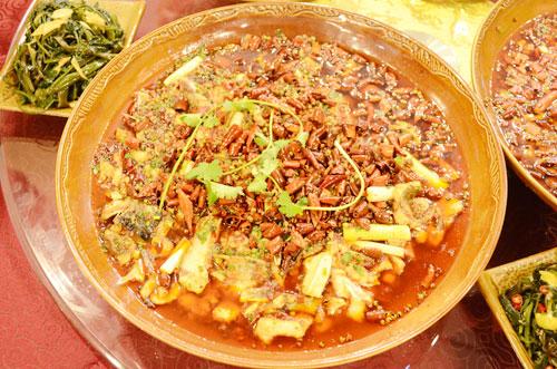 石坪桥新开吆不倒台江湖菜 鸡鱼兔现点现杀好