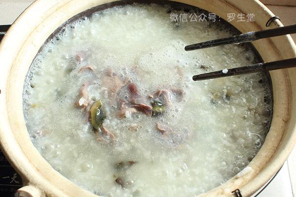 冬天来一碗热乎乎的靓粥是极好的!