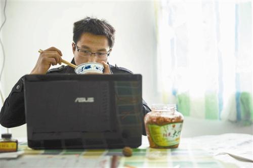 一个乡村教师的疯狂与寂寞(图)