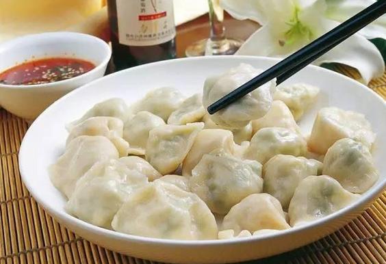 饺子蘸醋还是蘸酱油?