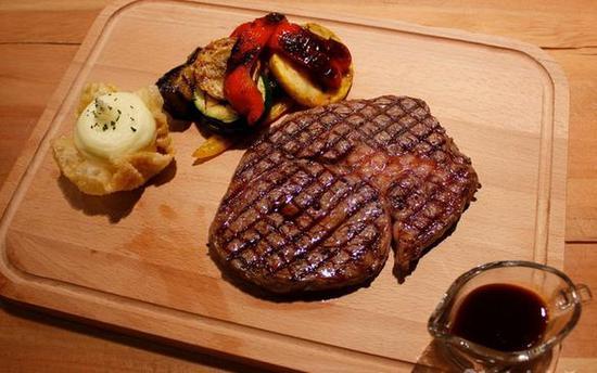 世界上最贵的食物 吃一口怕要倾家荡产!