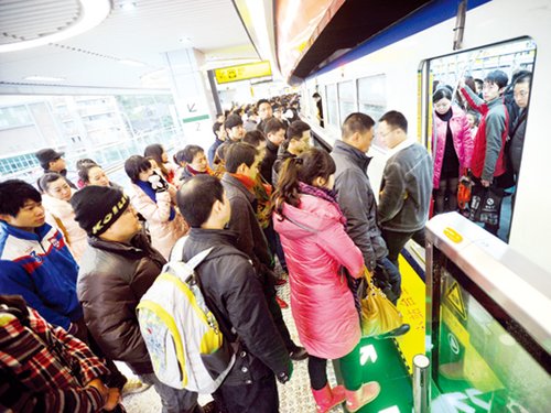 市政协委员建言 缓解3号线拥堵(图)