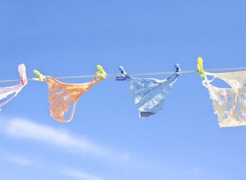 <em>男人</em>喜欢<em>女人穿</em>何种<em>内裤</em>