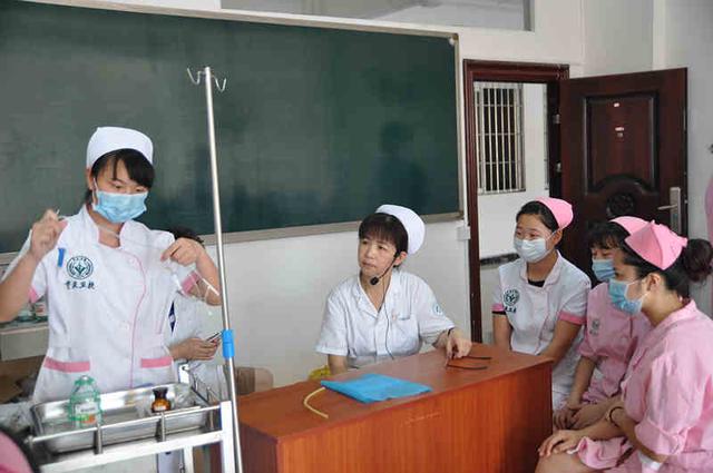 专科工资排行_美国最佳大学薪资排名!