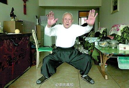 ���ӹ�����͵95�q���� ���⹦�󎟱���һȭ��ſ