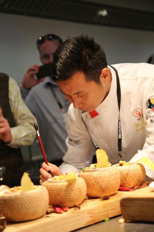 胡晓华川菜文化发展基金会 走进世界最高烹饪