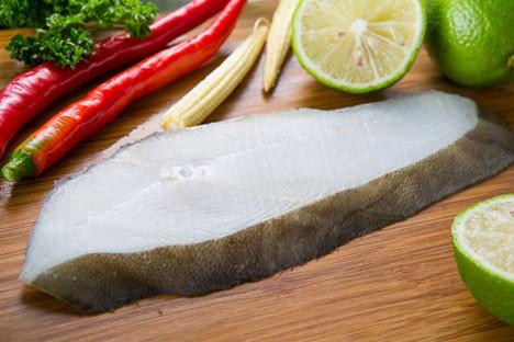 重庆崽儿冰岛建厂捕鱼 将大西洋海产带回国