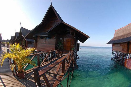 马来西亚卡帕莱岛 住在没有沙滩的水上屋