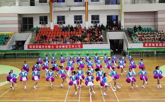 我市打造艺术教育特色学校 孩子们学会快乐活