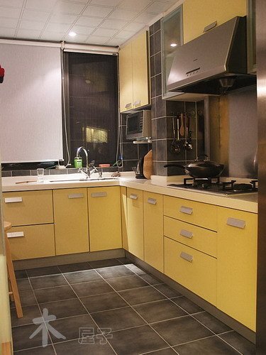 半年辛苦装修 95平米木屋子冬日里的温暖