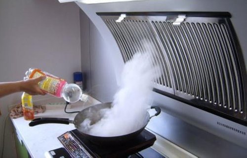 重庆市环保局:炒菜确实能产生PM2.5 把菜焖熟