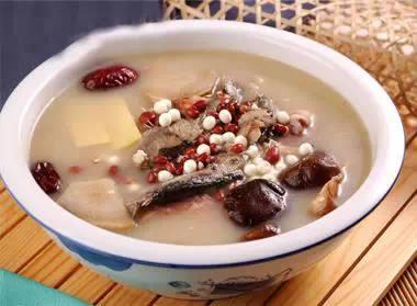 红豆粉葛鲮鱼汤解春困