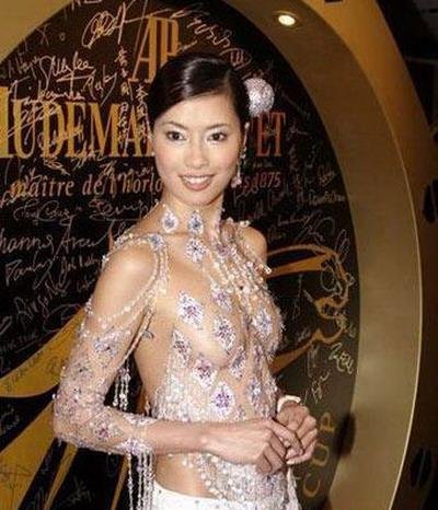 组图:<em>美女明星秀</em>透视装 谁最尴尬谁最火辣?_大