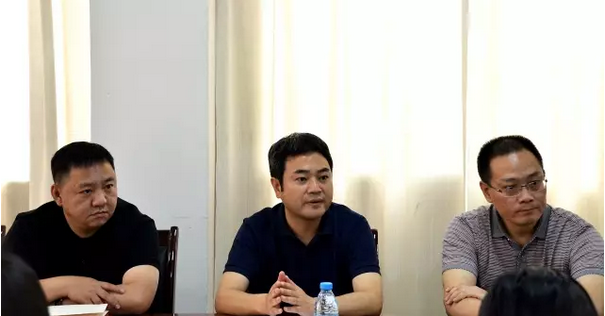 重庆市职工互助会协同市温暖基金会慰问城口县