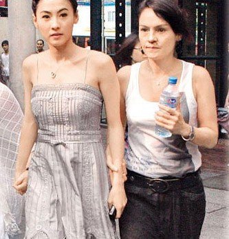 张柏芝母亲重谈艳照门 事件困扰<em>我们女儿</em>无辜