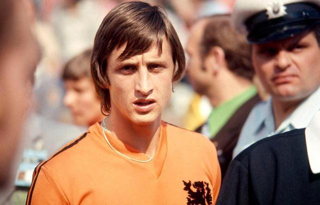 前荷兰足球巨星克鲁伊夫因病去世 享年68岁