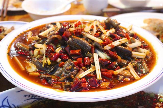 在味道村畅快宵夜 小龙虾吃2斤送1斤 菜品7.8折