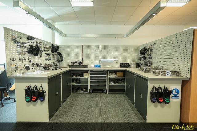 CAUK�������г�����ɫ�Ķ����ܳ��з���ϵ