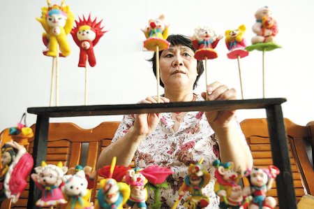 世博会面人卖得火 洋人街摆摊卖不脱_重庆旅游