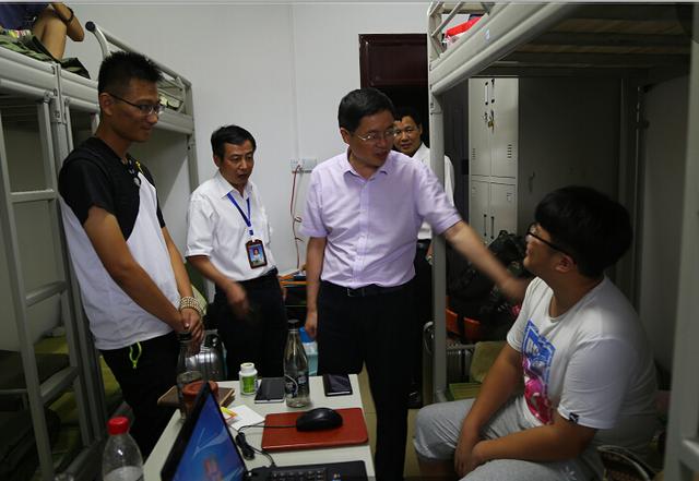 铁路技校开通校园APP 报道注册秒搞定_大渝网