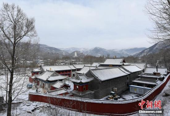 一批新规2月施行 8项惠民措施便利办证出行
