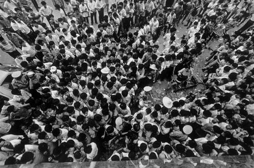 1992年股疯810风波图片记实_财经频道_股市