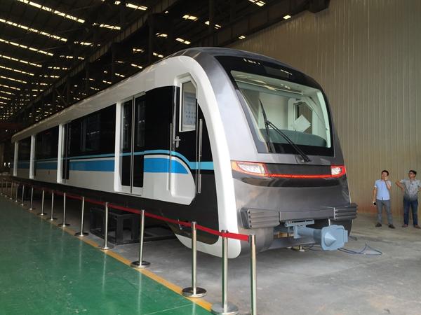 轨道5号线和环线的列车亮相了 初期最大载客2322人