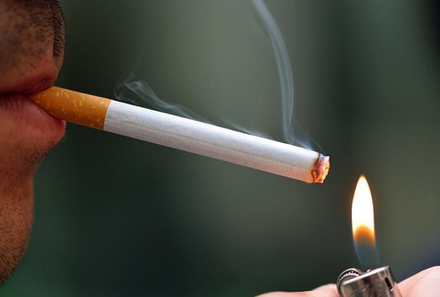 研究：国人减寿十大因素 吸烟和空气污染上榜