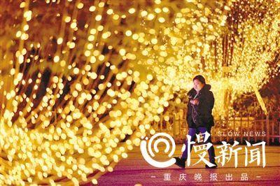 渝中区迎春灯饰昨晚亮灯刷爆朋友圈