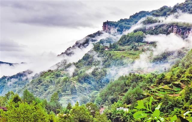 雨后的开州区麻柳乡大和村.