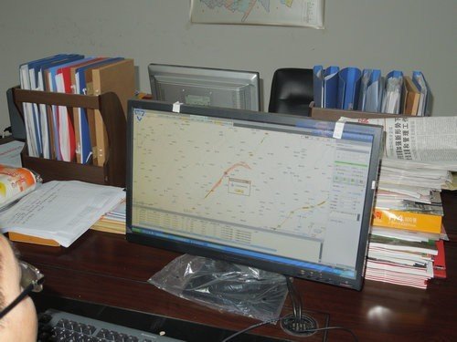 梁平统一校车外观标识 安装电子眼GPS后台监控