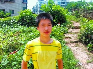 高考结束后他进电子厂 不是没考好而是没学费