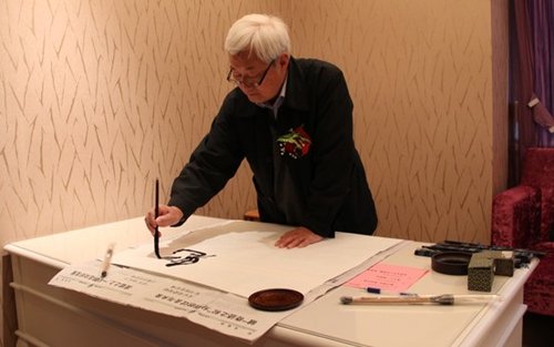 卫生部原副部长孙隆椿莅临上海美联臣参观指导